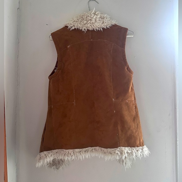Vince Camuto Tan Faux Shearling Vest - Picture 3 of 5